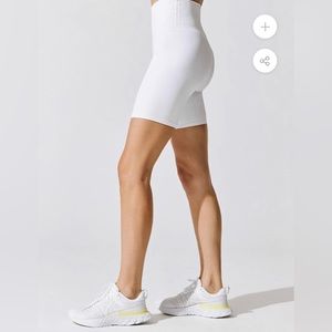 Carbon38 ribbed biker short